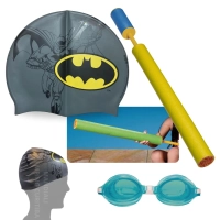 Kit Touca Infantil Personagem Batman + Oculos de Natao + Lana gua 60 Cm Colorido