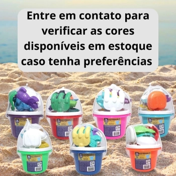 Kit Cadeira de Praia Infantil Azul Bel + Baldinho de Praia com 8 Peas em Cores Sortidas